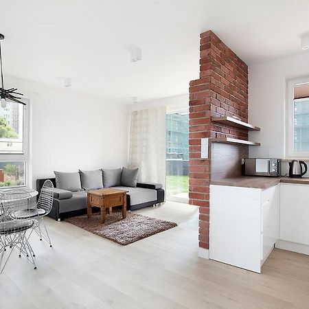 Ms Apartments Sky Tower I Гданск Екстериор снимка